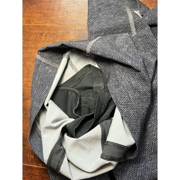 Lululemon Mens Gray 9in Lined Athletic Short Read Below - Picture 4 of 5